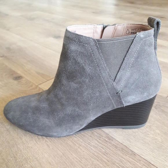 vionic paloma wedge bootie